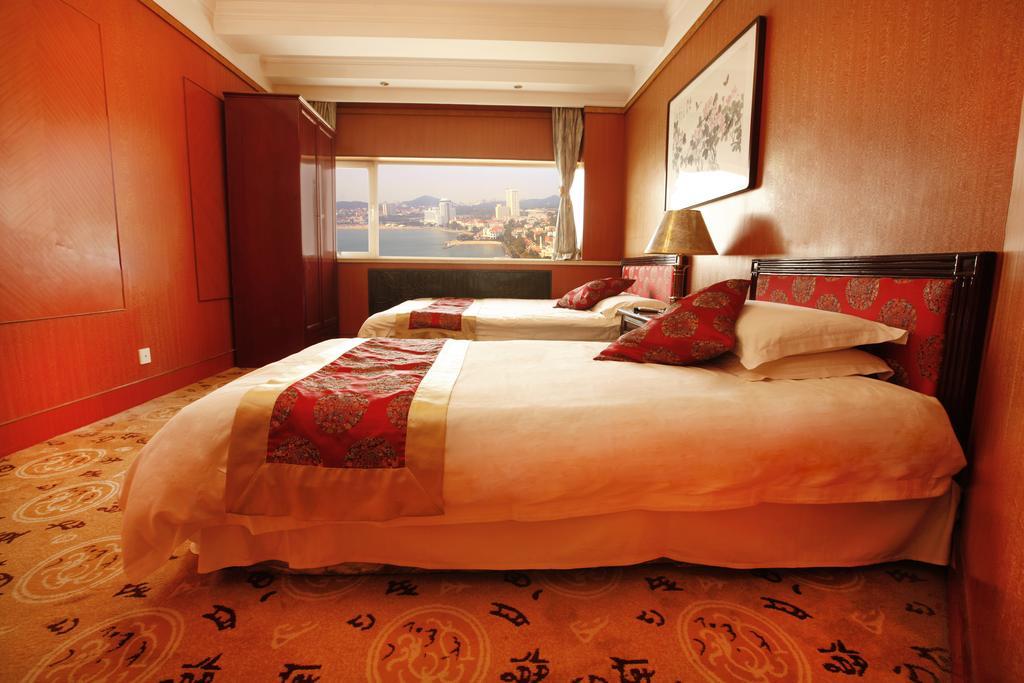 Donghai Grand Hotel Qingdao Rum bild