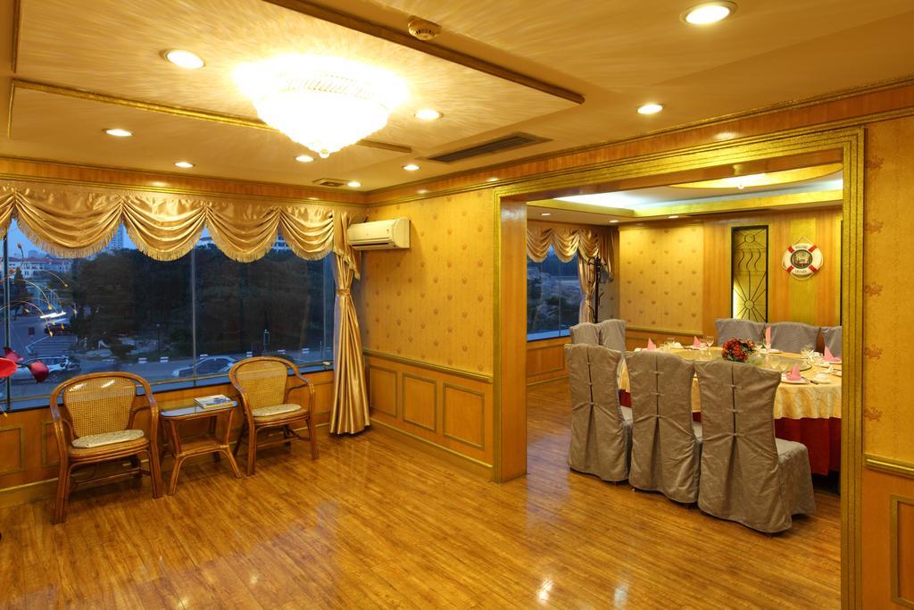 Donghai Grand Hotel Qingdao Exteriör bild