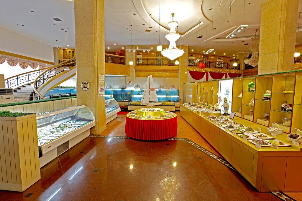 Donghai Grand Hotel Qingdao Exteriör bild